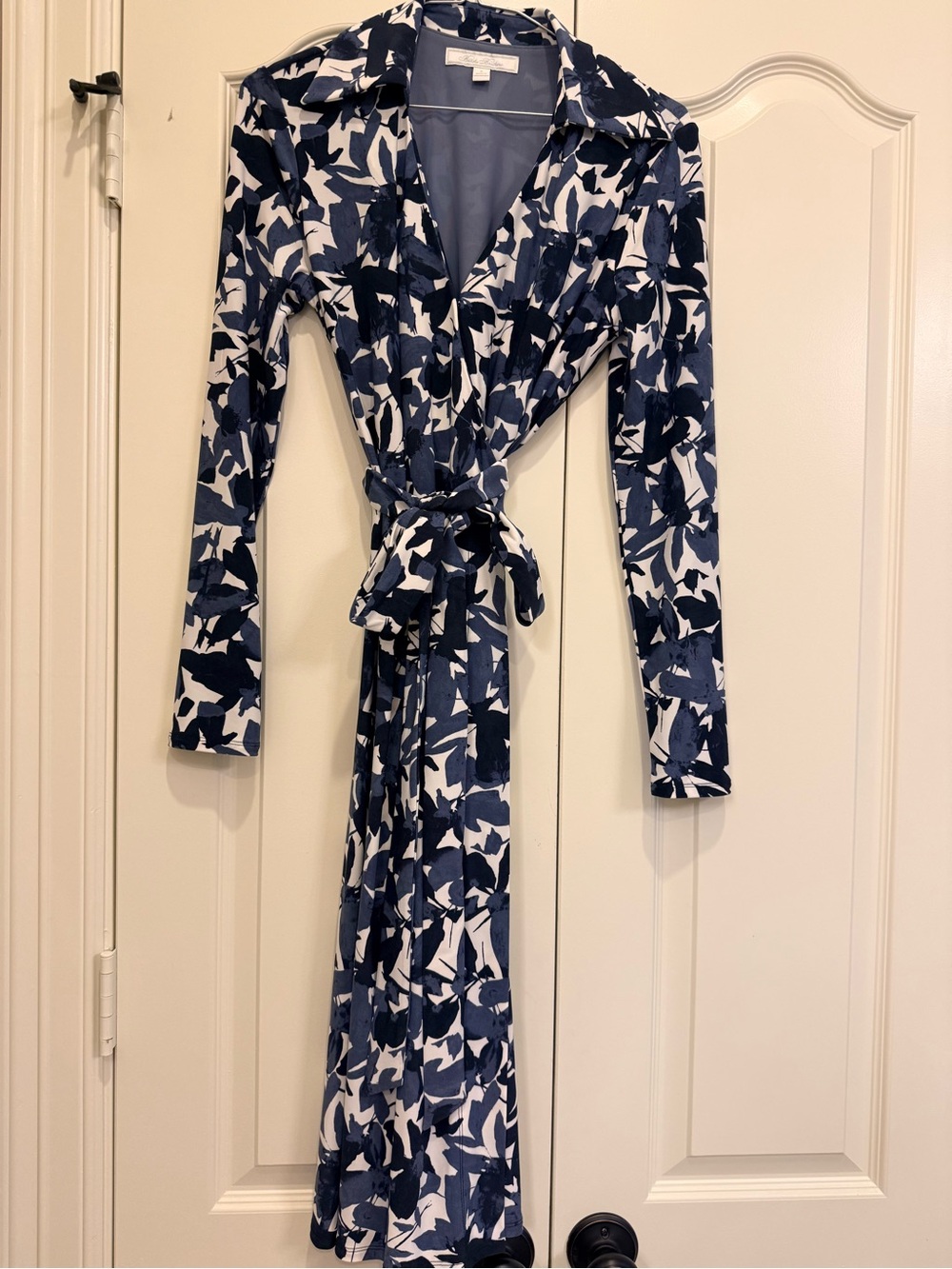 Brooks Brothers Abstract Print Wrap Dress - Size Small - Like New!